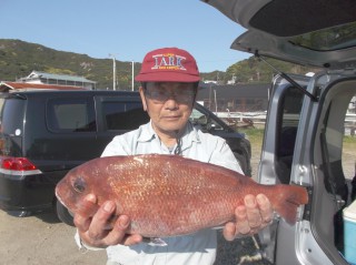 4月20日 尼崎 益田氏 タイ 55? 中アジ 9匹 (センカイカセ) (2)